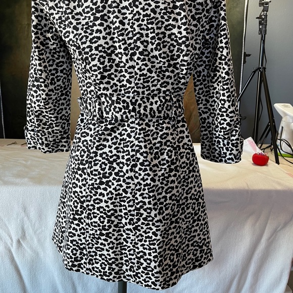 Forever 21 Short Tench Coat - Picture 4 of 9